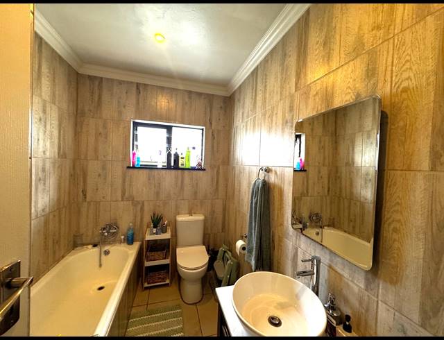 4 BEDROOM HOUSE FOR SALE IN BUURENDAL